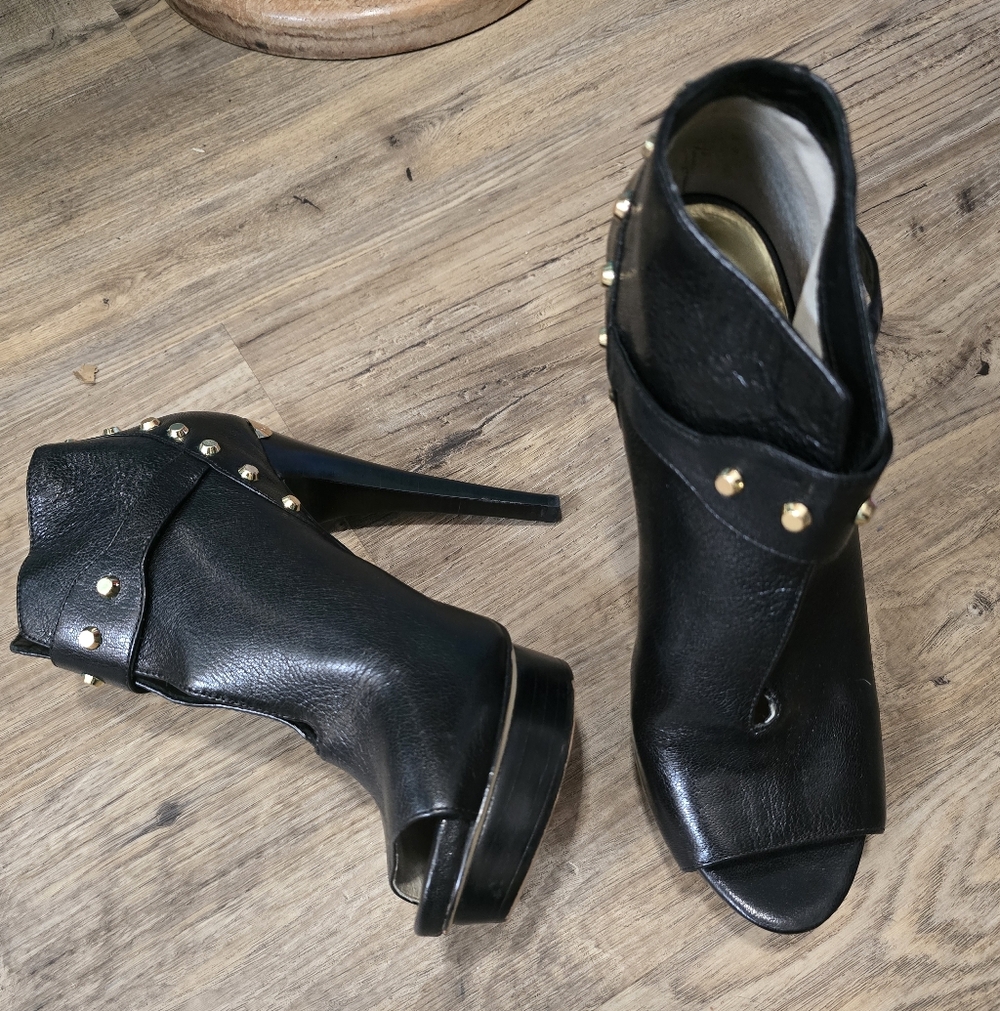 Elegant Michael Kors Ailee Black Studded Leather Heels